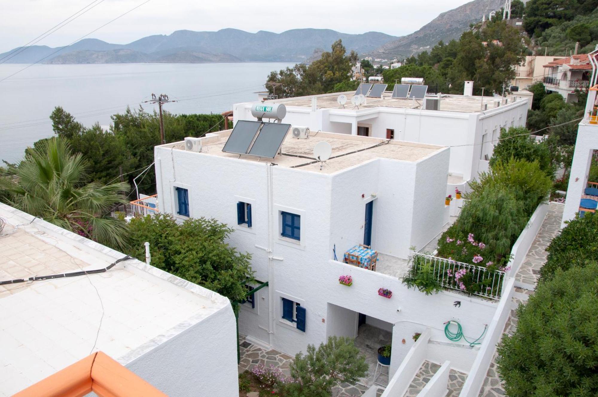 Tatsis Apartments Masouri Exterior foto