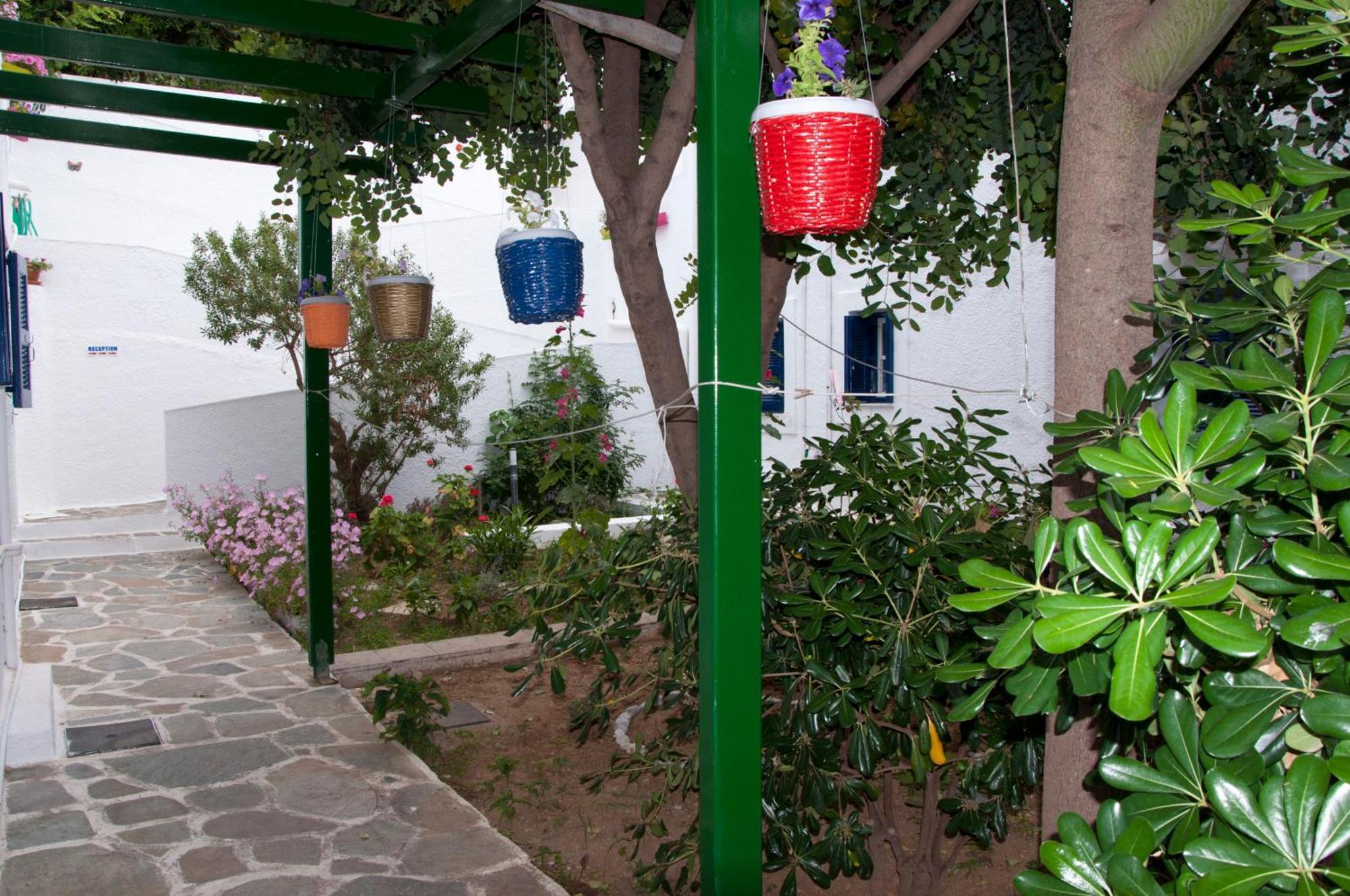 Tatsis Apartments Masouri Exterior foto